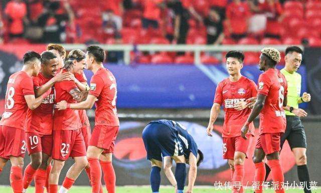 恒大球员伤愈复出,备战冲击中超冠军的简单介绍 恒大球员伤愈复出,备战冲击中超冠军的简单介绍