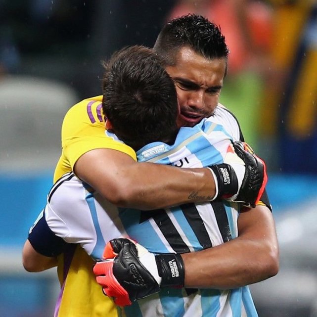 佛罗伦萨后卫罗梅罗接受采访,讲述自己的职业生涯 佛罗伦萨后卫罗梅罗接受采访,讲述自己的职业生涯