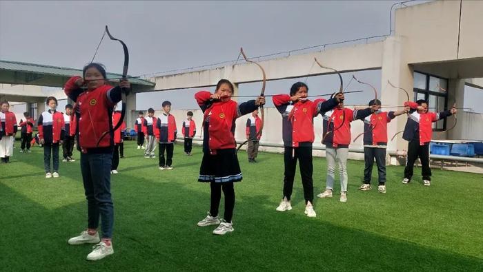 荷兰射箭选手斩获金牌,技压群雄 荷兰射箭选手斩获金牌,技压群雄