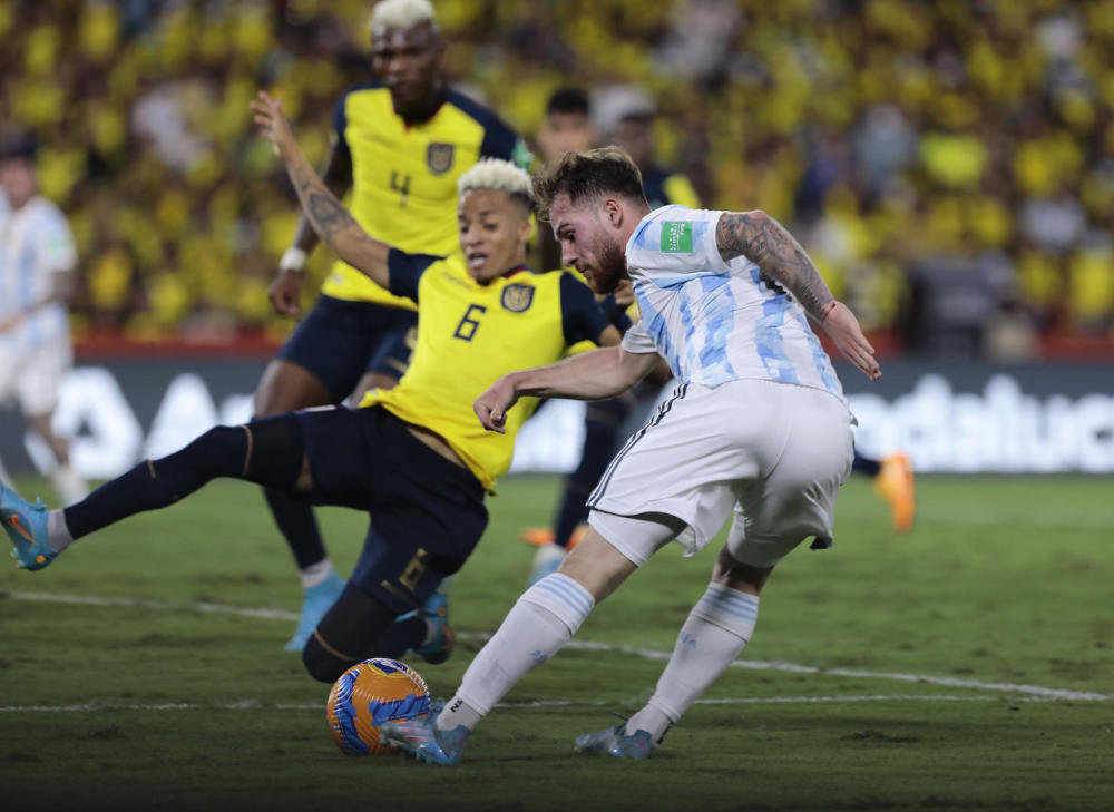 厄瓜多尔队在国际足球赛事中豪取胜利 厄瓜多尔队在国际足球赛事中豪取胜利