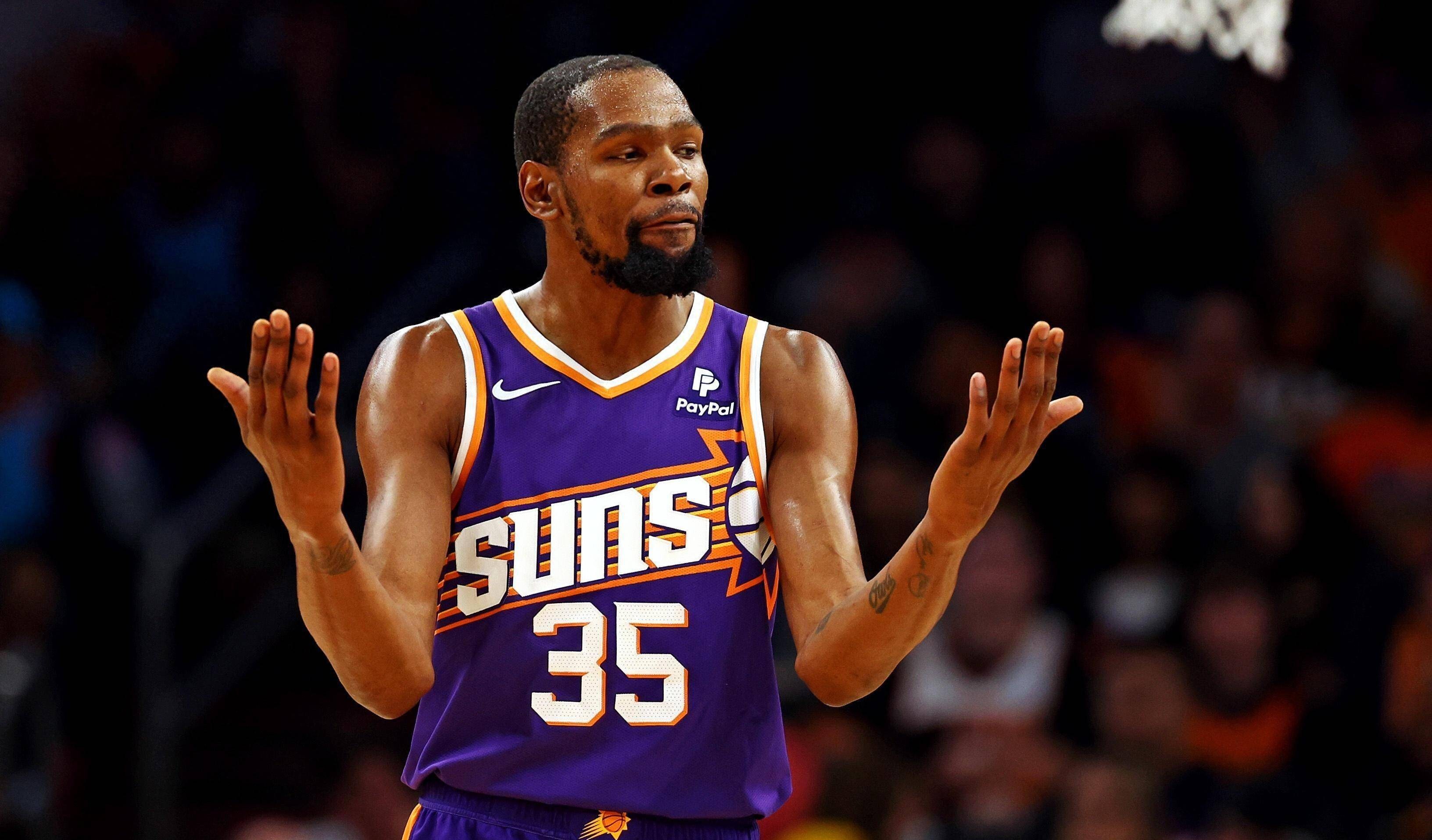 篮球巨星受伤休战引发队友担忧的简单介绍 篮球巨星受伤休战引发队友担忧的简单介绍