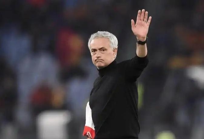 阿森纳球迷发起声讨行动,要求换帅重建的简单介绍 阿森纳球迷发起声讨行动,要求换帅重建的简单介绍