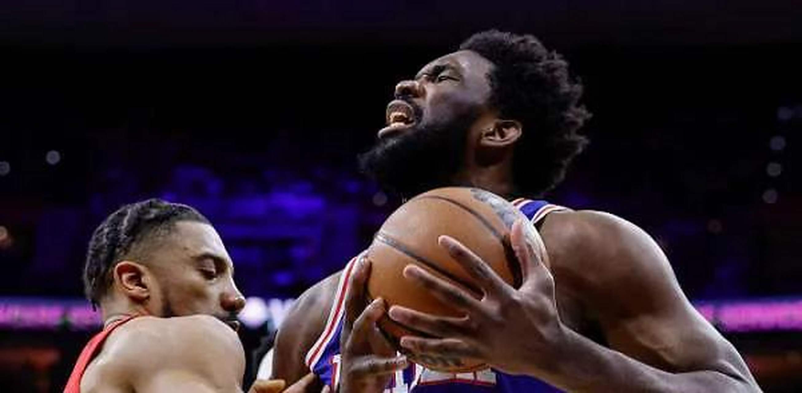 猛龙遭遇76人逆转,状态低谷难挡 猛龙遭遇76人逆转,状态低谷难挡