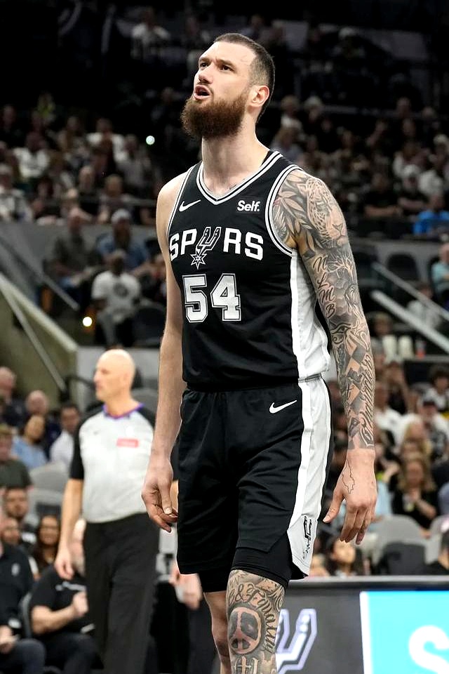 包含尼克斯主场惨败马刺,遭遇三连败!的词条 包含尼克斯主场惨败马刺,遭遇三连败!的词条