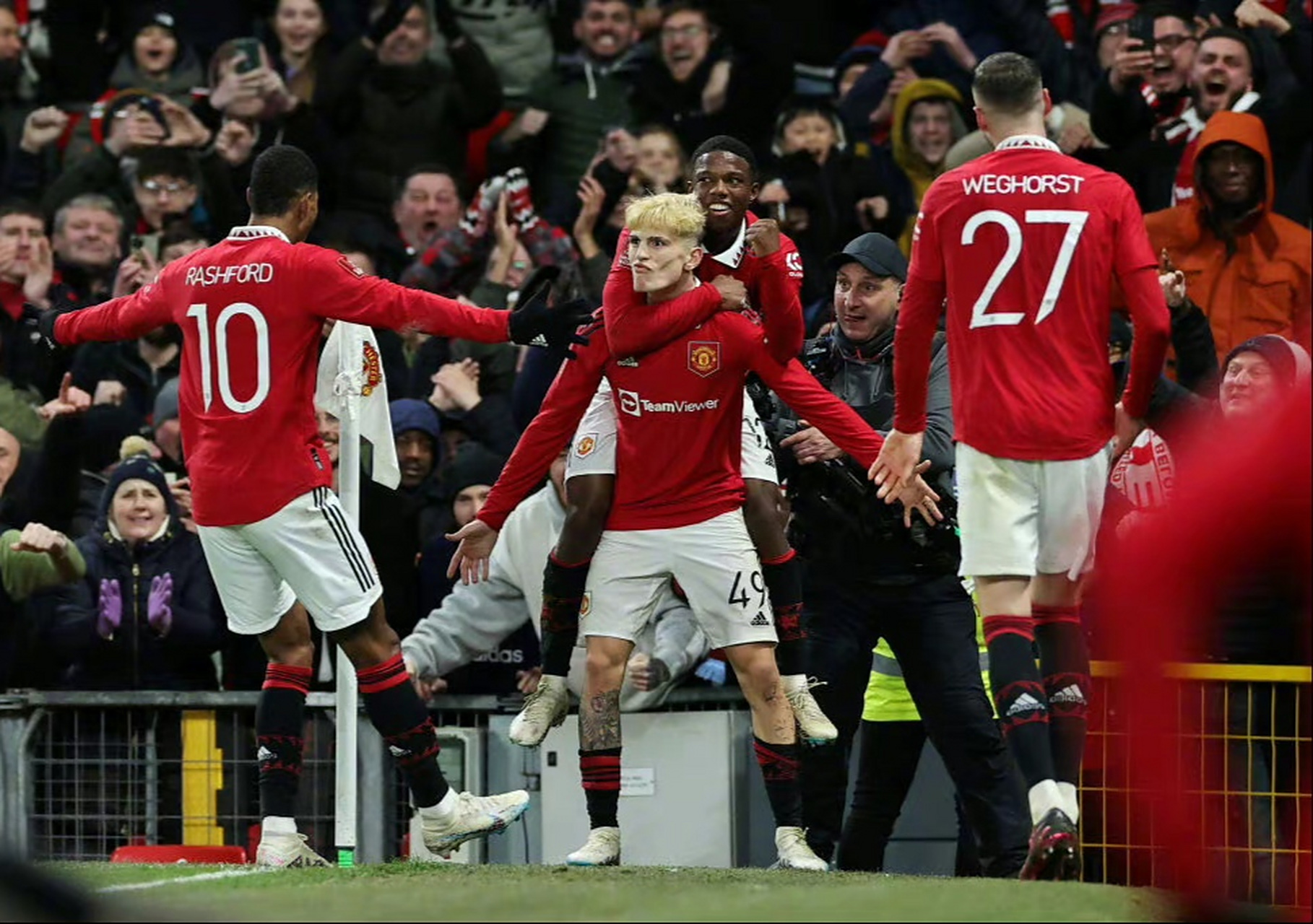 曼联客场2-1逆转击败维拉梅奥林大号破门的简单介绍 曼联客场2-1逆转击败维拉梅奥林大号破门的简单介绍