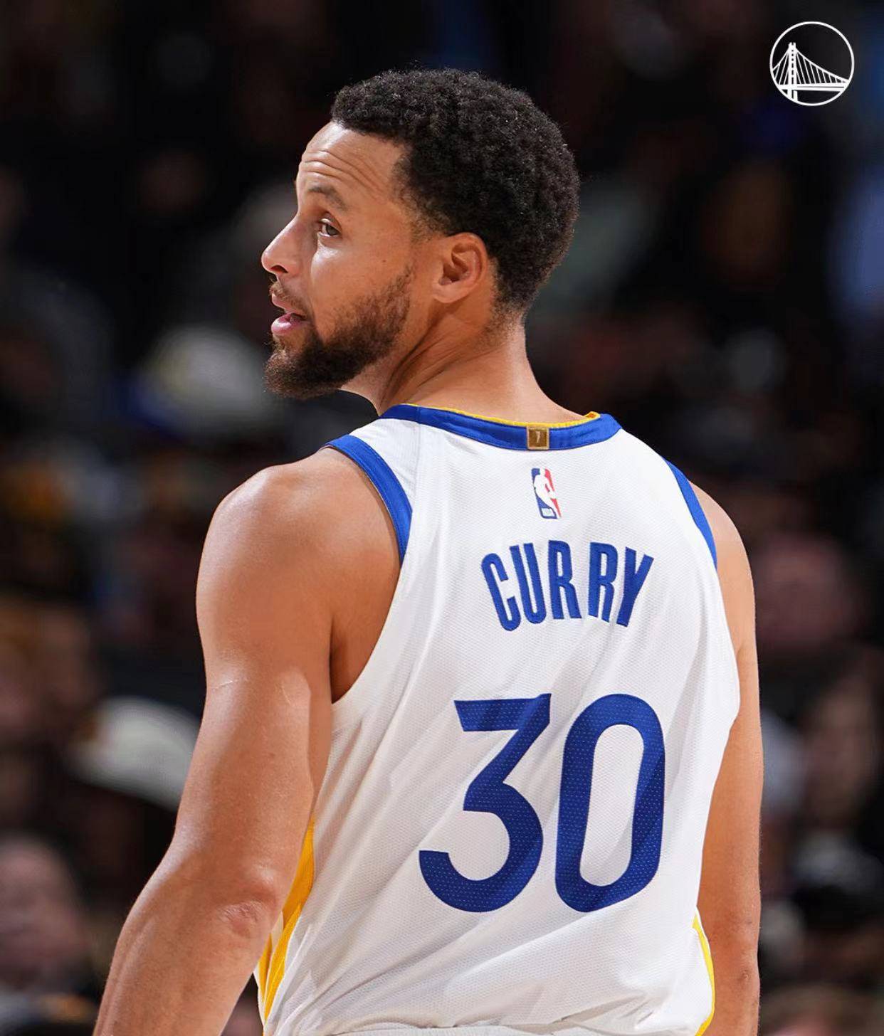 勇士主场大胜掘金,库里一鸣惊人的简单介绍 勇士主场大胜掘金,库里一鸣惊人的简单介绍