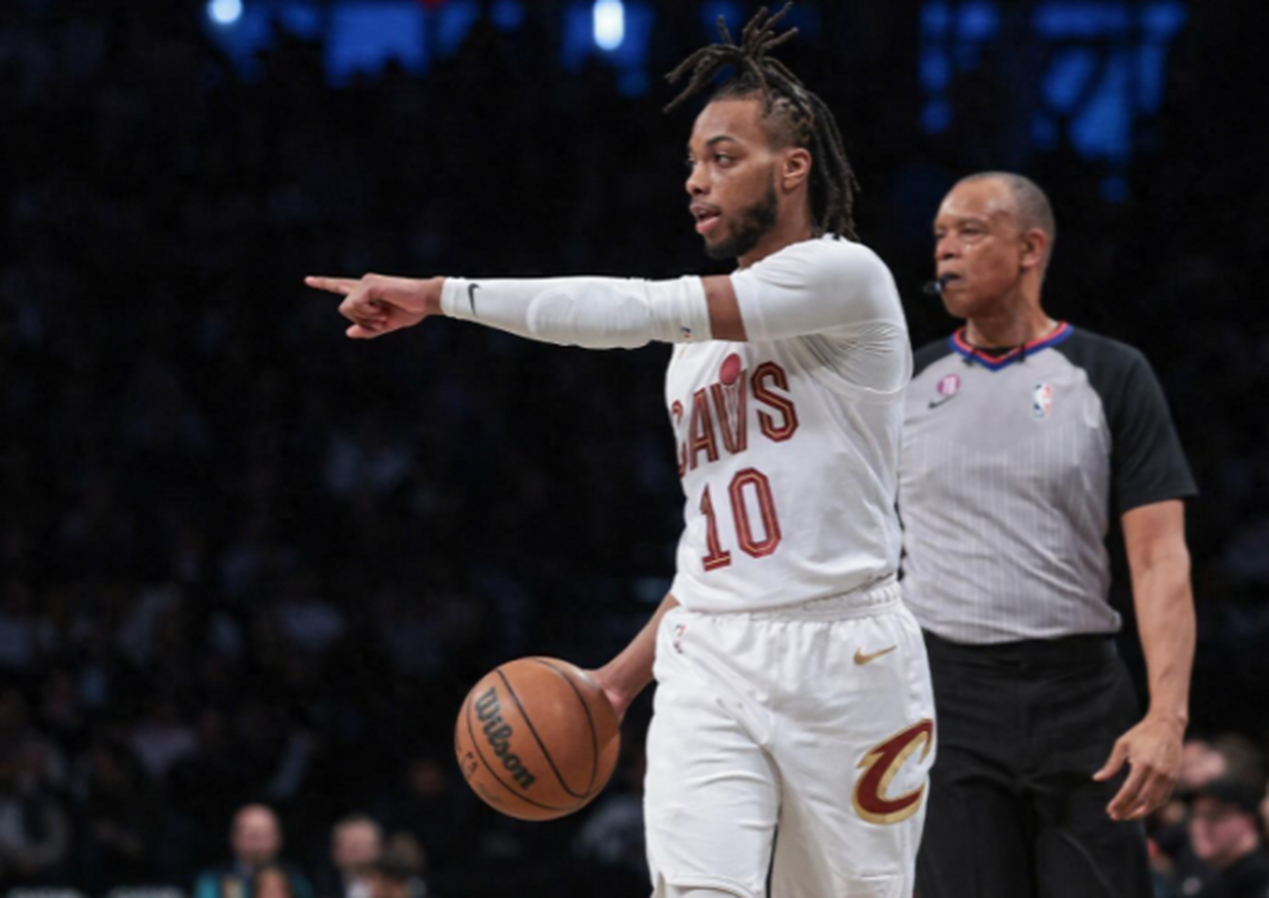 活塞惊险胜骑士，格兰特关键三分绝杀