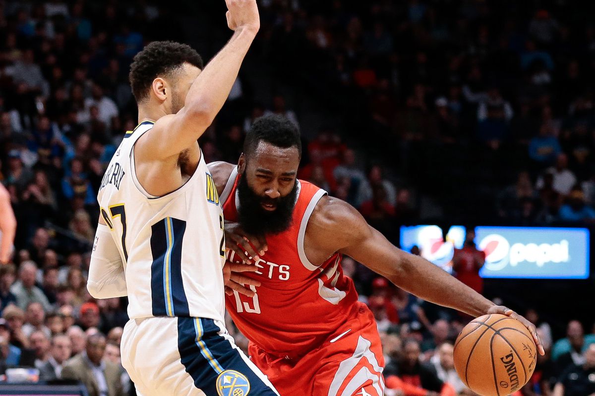 小牛不敌掘金,挖掘机内线强势 小牛不敌掘金,挖掘机内线强势