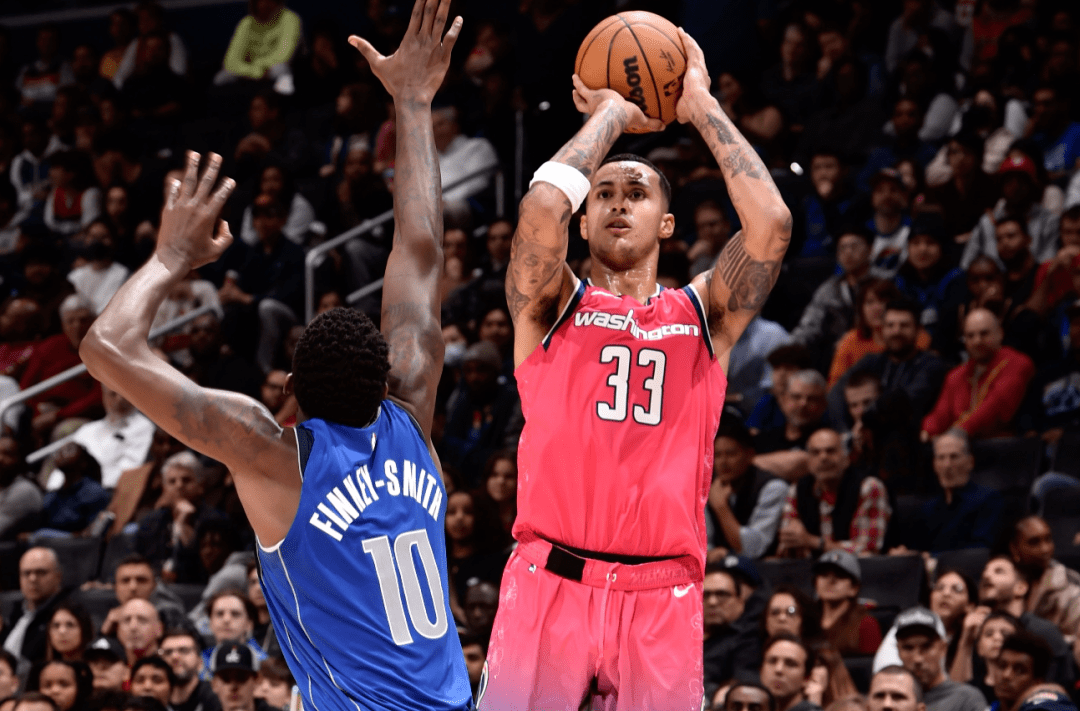 奇才逆转独行侠，伦纳德完成帽子戏法的简单介绍